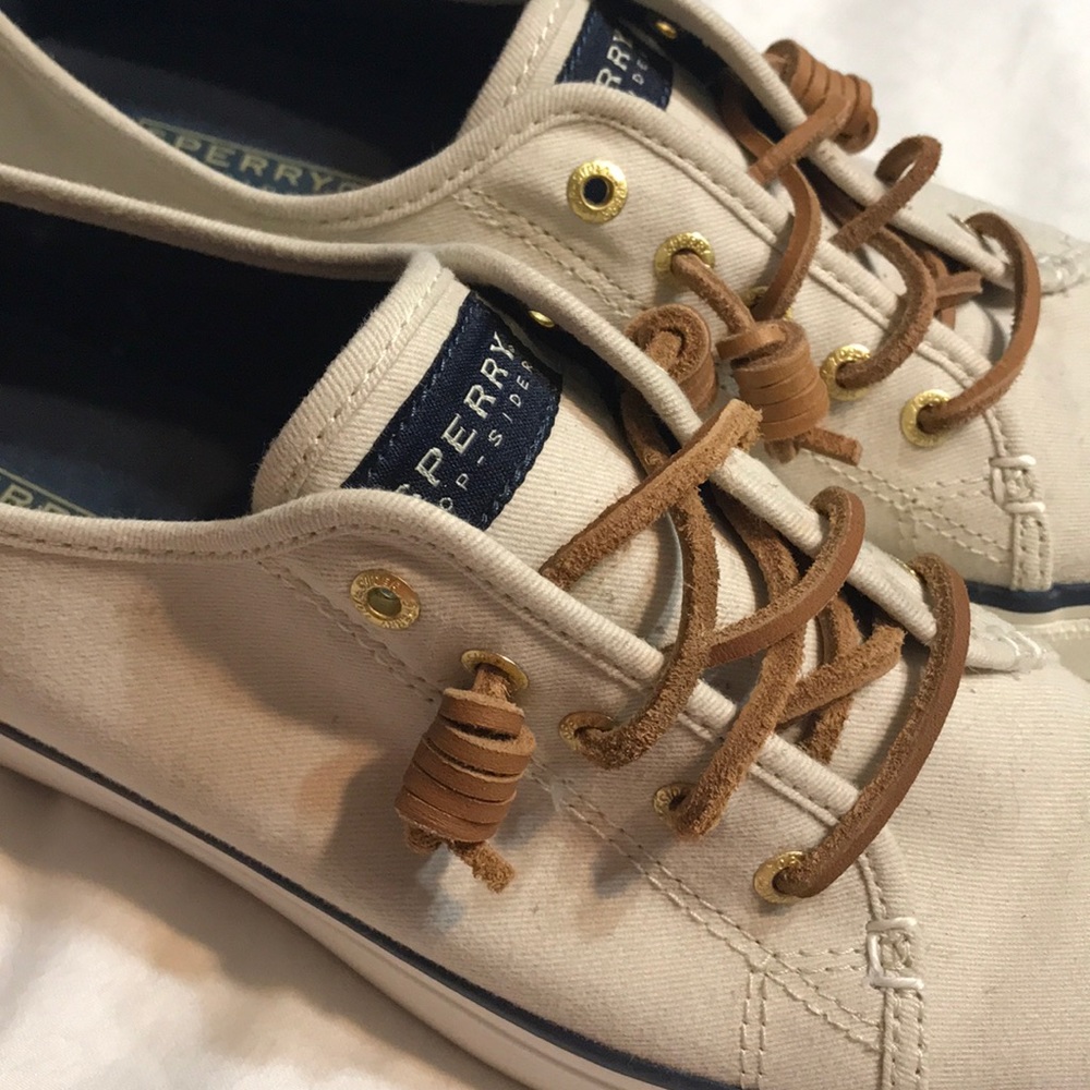 Size 7.5 - Picture 4 of 4